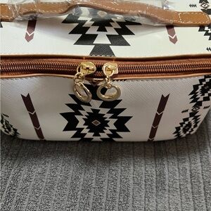 NWOT Southwestern Aztec shaving kit, makeup bag, toiletries Unisex  bag